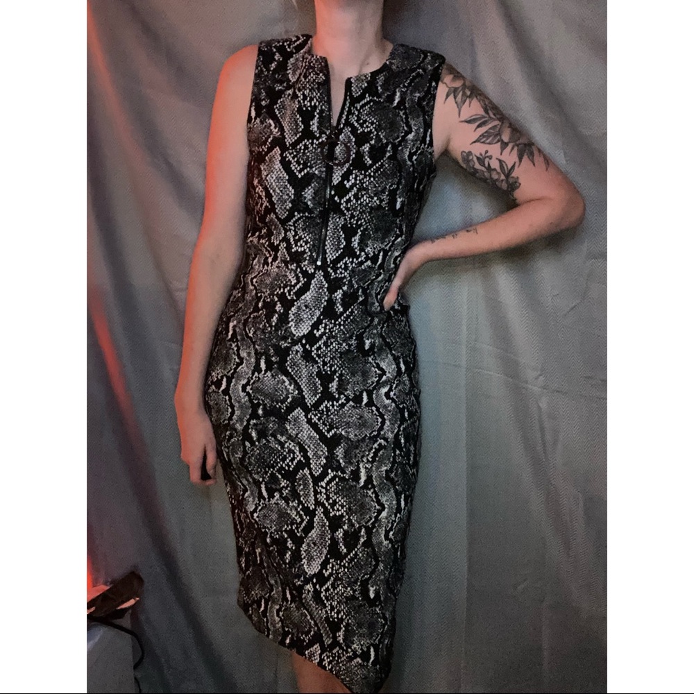 EUC CK Midi Dress 🐍